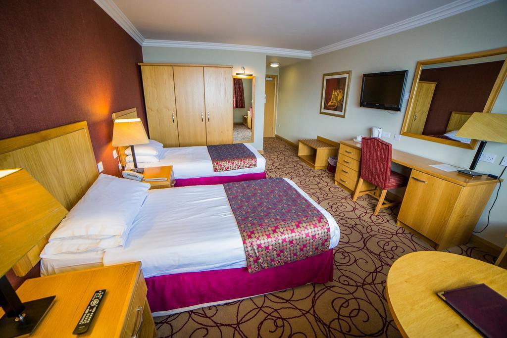 Curran Court Hotel Larne Buitenkant foto