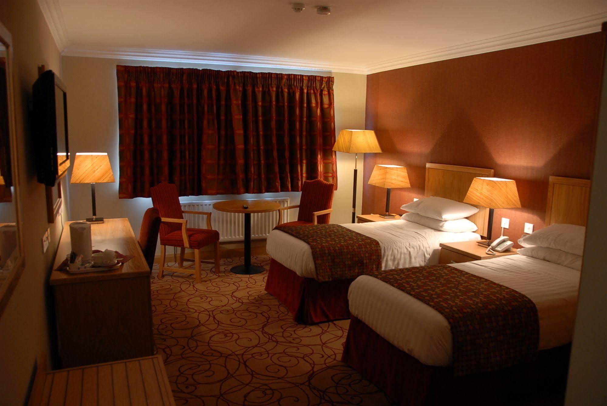 Curran Court Hotel Larne Buitenkant foto