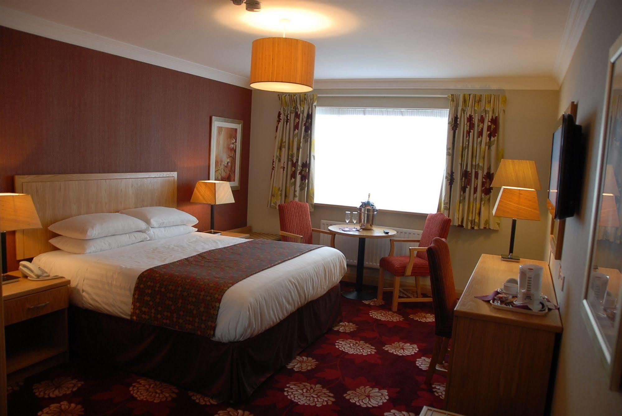 Curran Court Hotel Larne Buitenkant foto